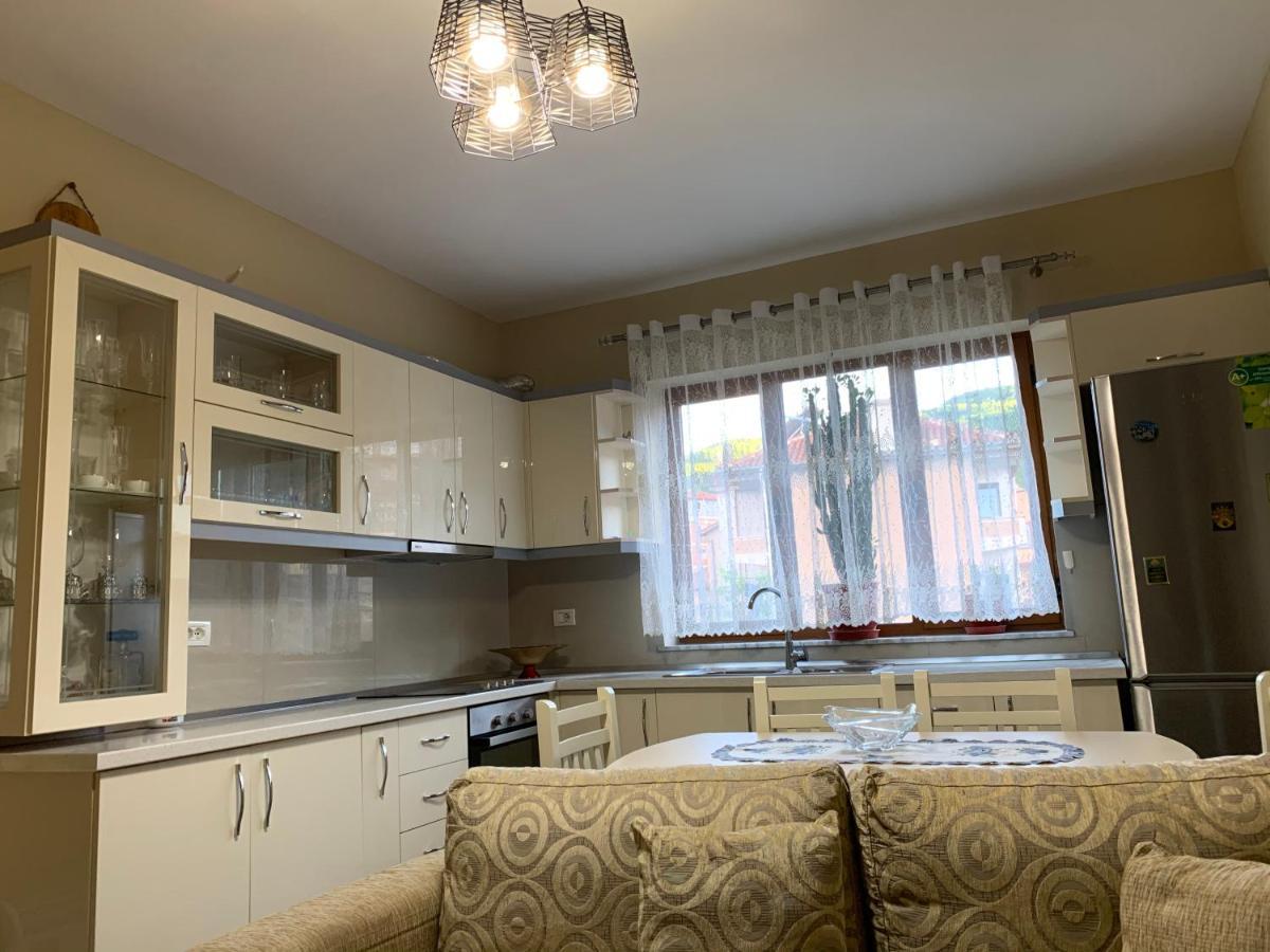 Syzo Appartement Pogradec
